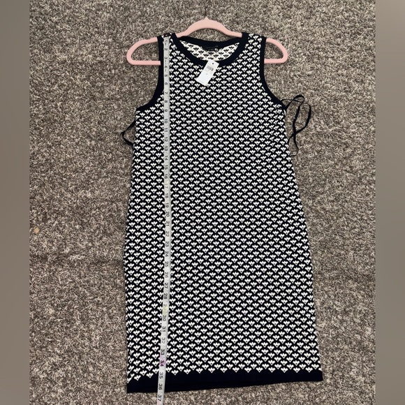 Ann Taylor Navy and White Heart Pattern Dress - Picture 7 of 9